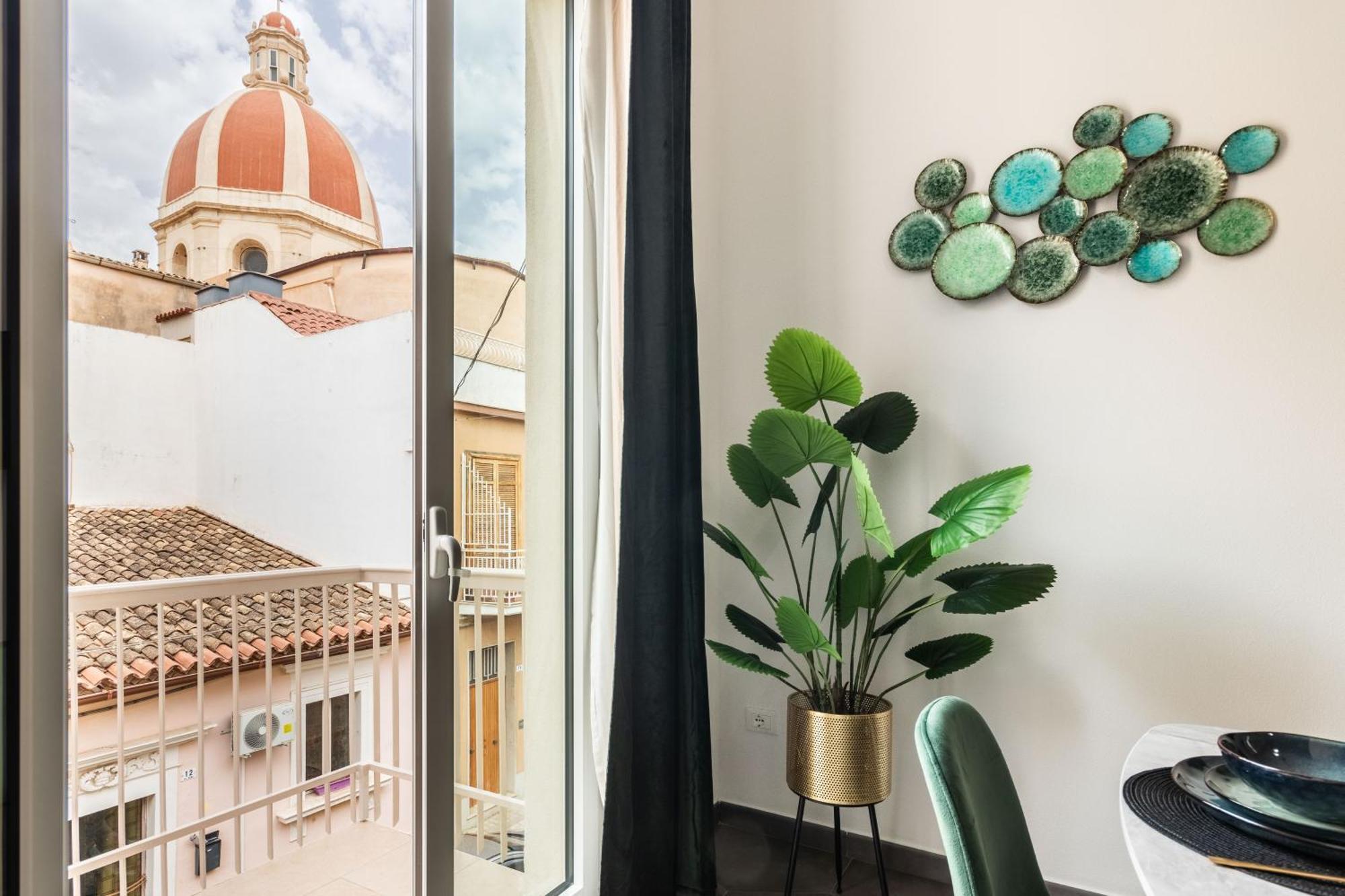 Dimo Luxury Apartment 2 Avola Bagian luar foto