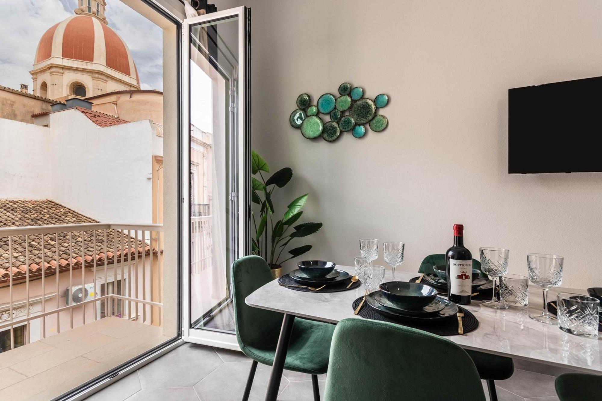 Dimo Luxury Apartment 2 Avola Bagian luar foto